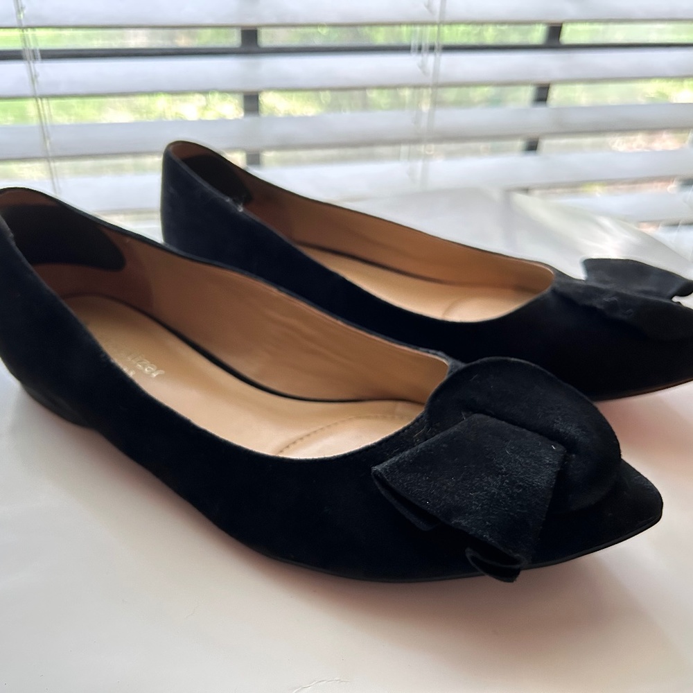 😎 Chic & Comfy 😎 Naturalizer Black Suede Pointed Flat